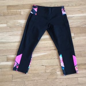 Lulu lemon black and floral Capri pants